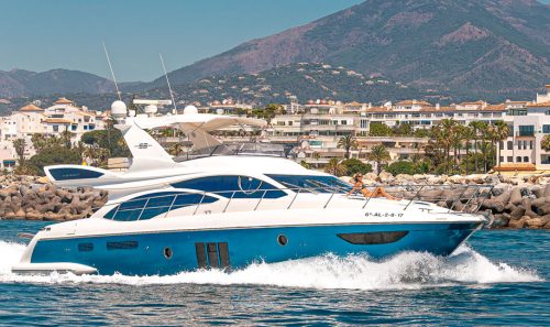 Alquiler de barcos en puerto Banús. Azimut 58 Fly.