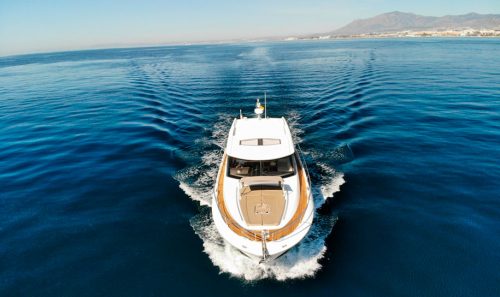 Alquiler de yates en puerto Banús. Prestige 50.