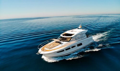 Alquiler de yates en puerto Banús. Prestige 50.