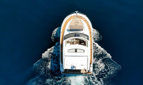 Alquiler de yates en puerto Banús. Prestige 50.