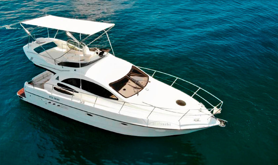 Yacht charter in Puerto Banús. Azimuth 39