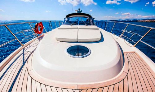 Alquiler de barco en puerto Banús, Marbella. Cranchi Mediterranee 50