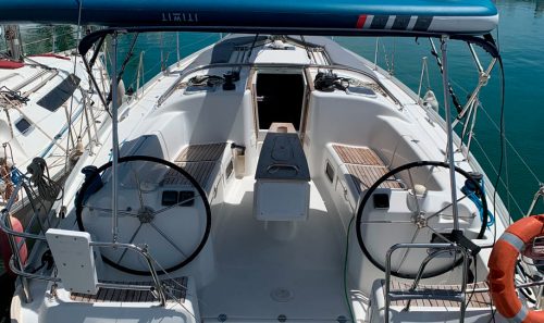 Alquiler de velero en puerto Banús, Marbella. Sailboat Mistral.