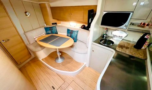 Alquiler de velero en puerto Banús, Marbella. SESSA MARINE C35.