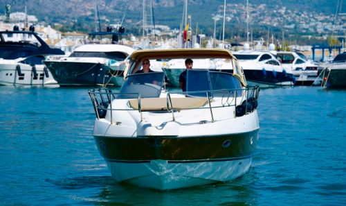 Alquiler de velero en puerto Banús, Marbella. SESSA MARINE C35.
