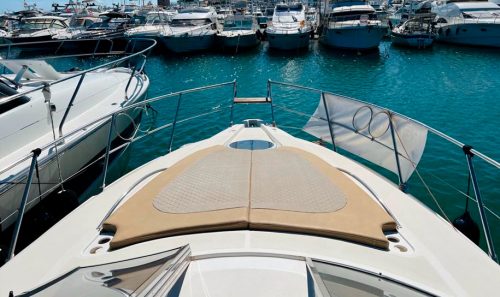 Alquiler de velero en puerto Banús, Marbella. SESSA MARINE C35.